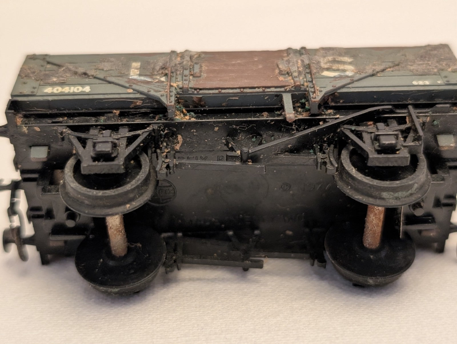 Hornby OO Gauge LMS 5-Plank Open Wagon Goods Wagon 404104 LMS Grey