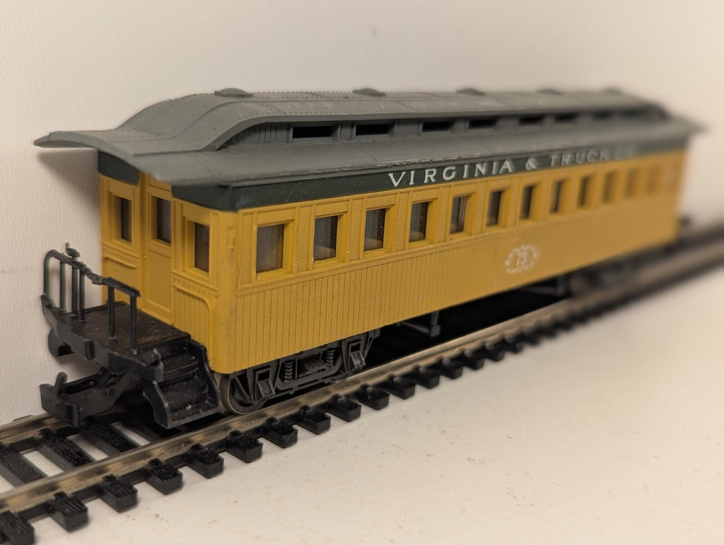 Rivarossi HO Gauge Virginia & Truckee Passenger Coach 73