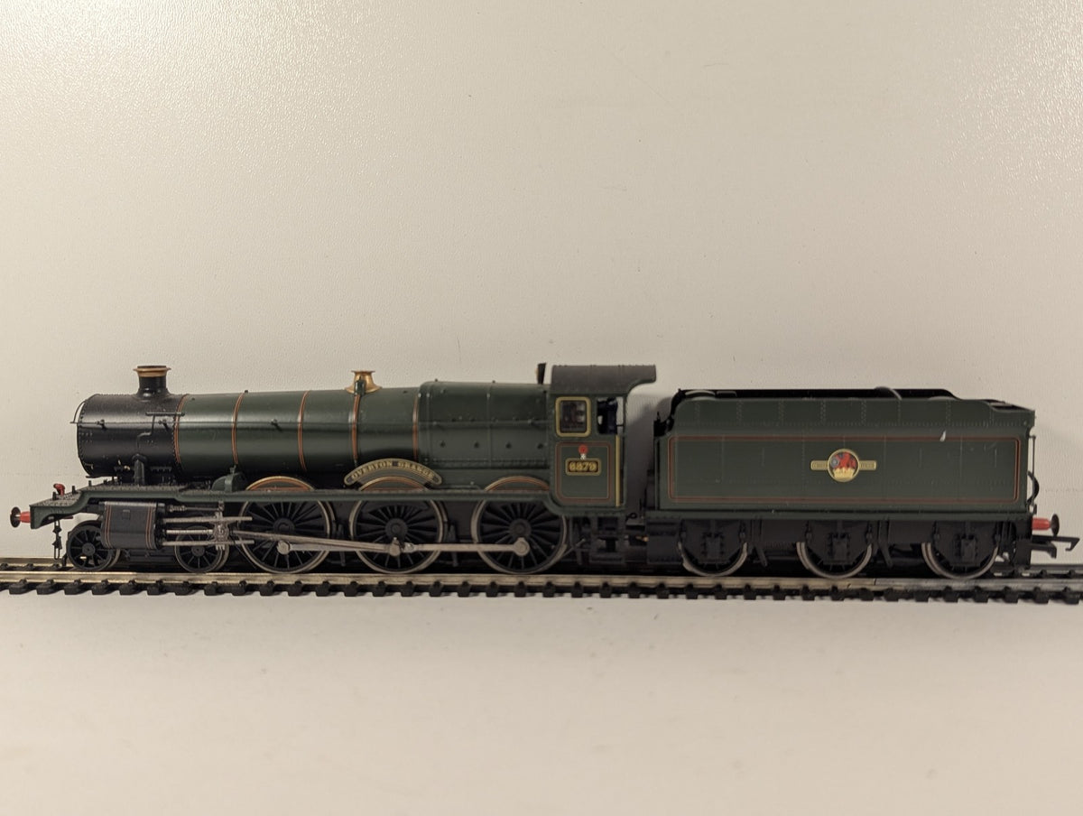 Hornby OO Gauge Grange Class 'Overton Grange' Steam Locomotive 6879 BR Green