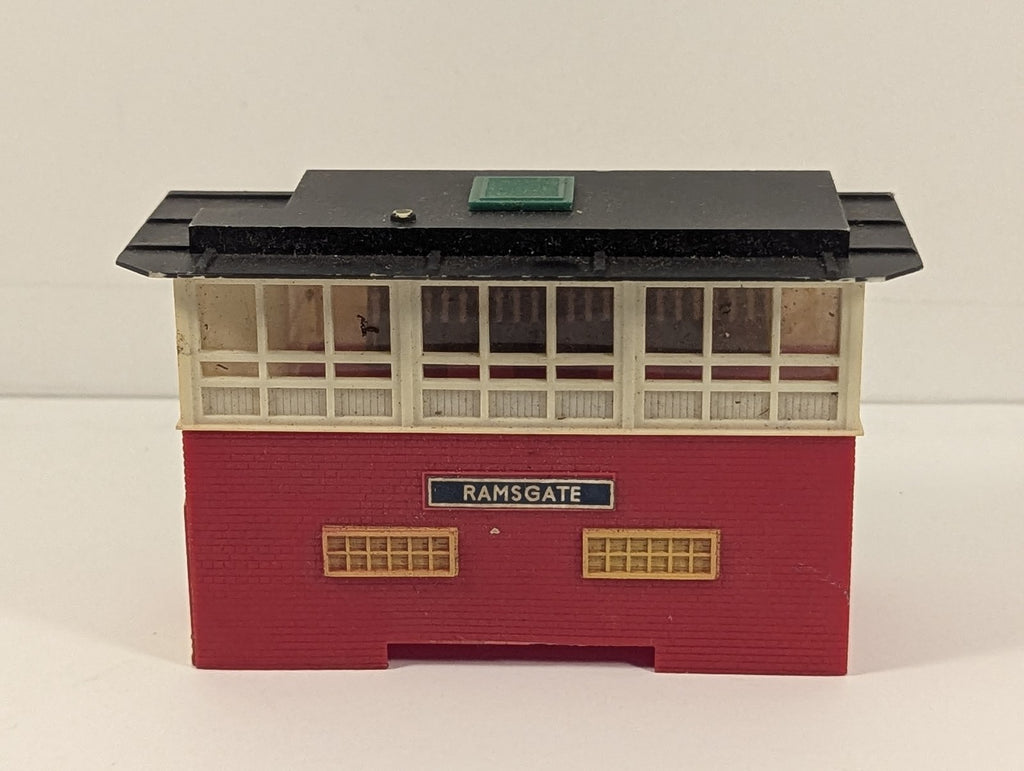 Tri-ang OO Gauge Modern Signal Box Red & Cream R145