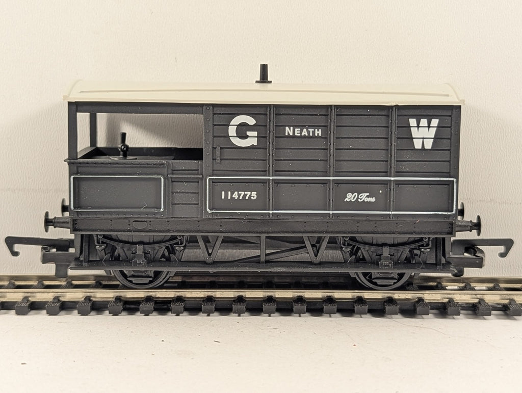 Bachmann OO Gauge 20 Ton Toad Brake Van 114775 GWR Dark Grey 33-301A