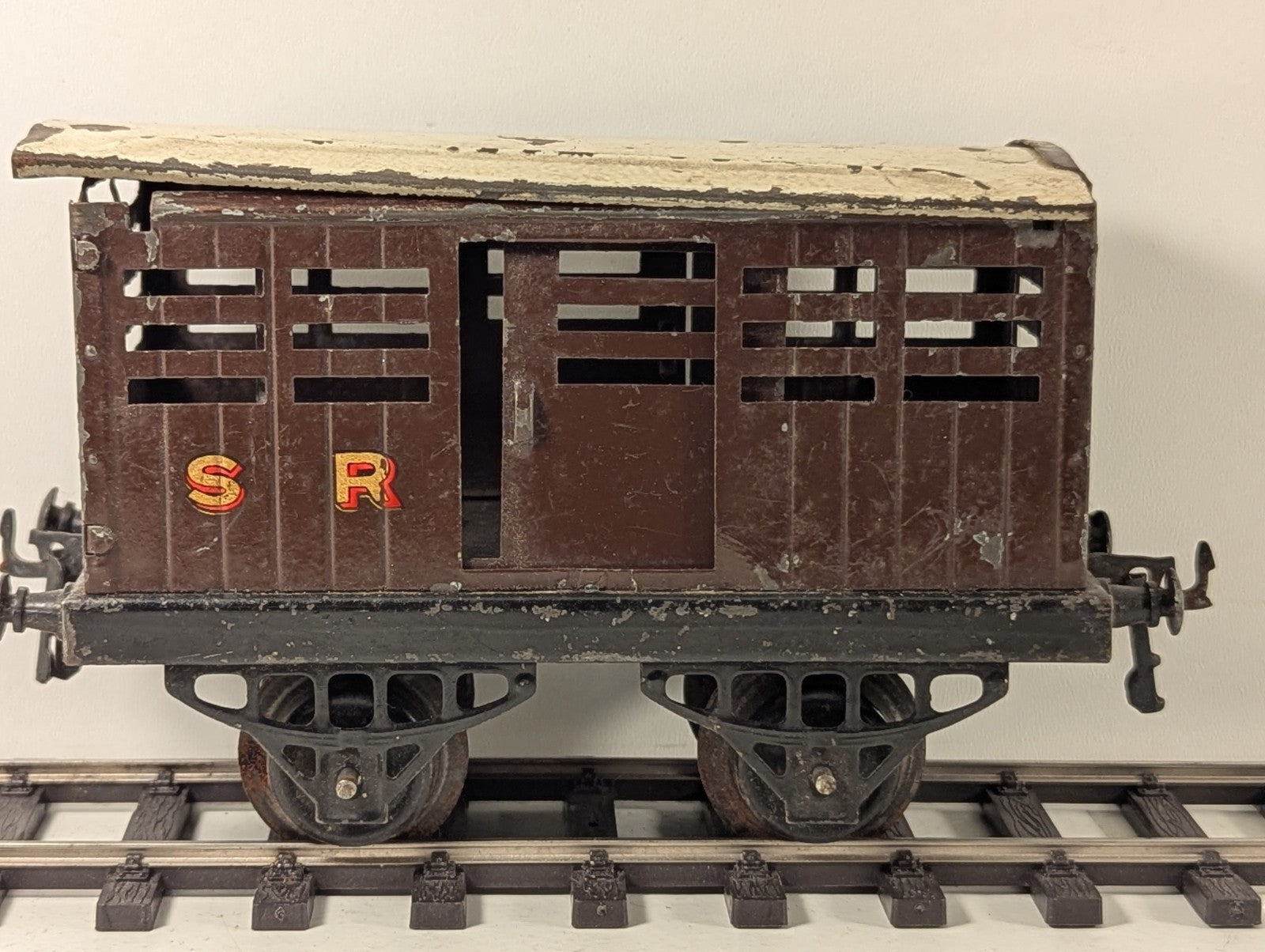 Hornby O Gauge No.2 SR Cattle Wagon - Damaged