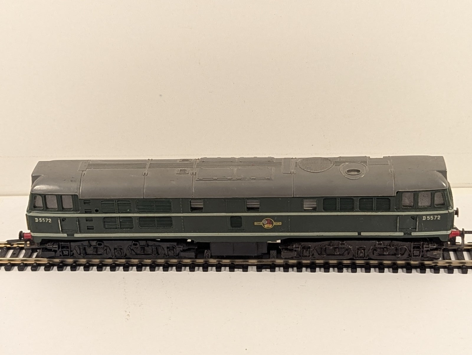 Tri-ang R357 Class 31 Diesel Locomotive BR Green OO Gauge - Spares/Repairs