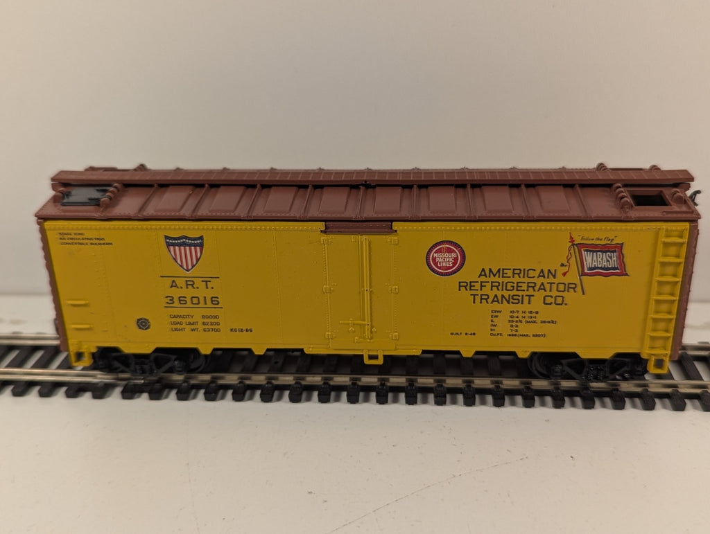 Athearn HO Gauge American Refrigerator Transit Reefer Wagon