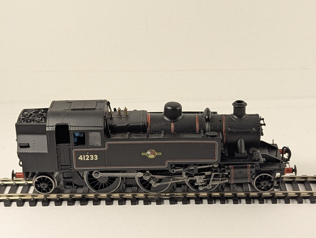 Bachmann Branchline 31-452B Class 2MT Ivatt 2-6-2T 41233 in BR black with late c