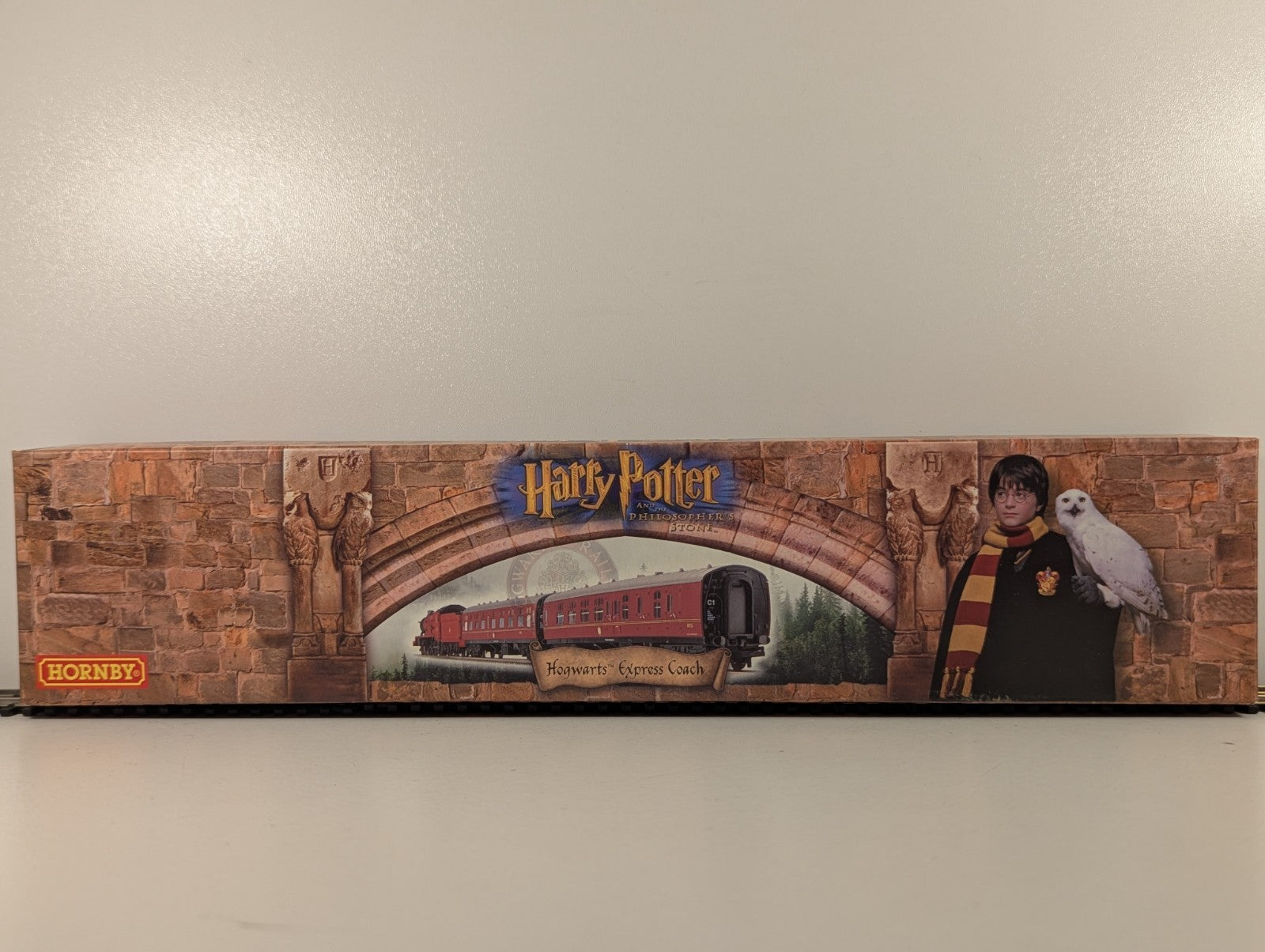 Hornby R4149A Hogwarts Express Brake Coach