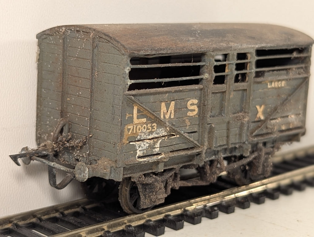 Kitbuilt OO Gauge LMS Cattle Wagon Goods Wagon 710053 LMS Grey