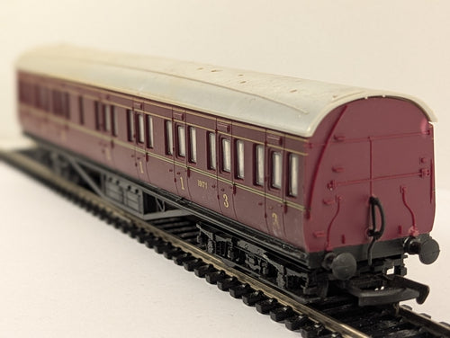 Dapol OO Gauge Stanier LMS Maroon Non-Corridor Brake Coach