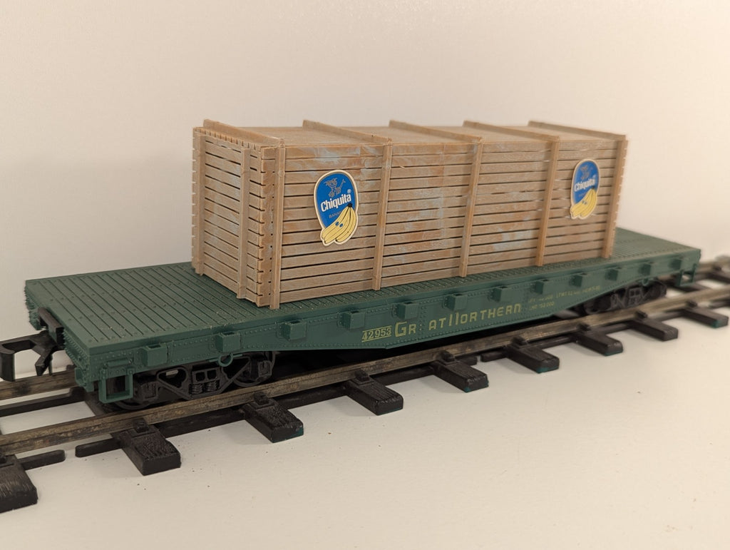 AHM 7301C Great Northern Flat Car with Crate – O Scale