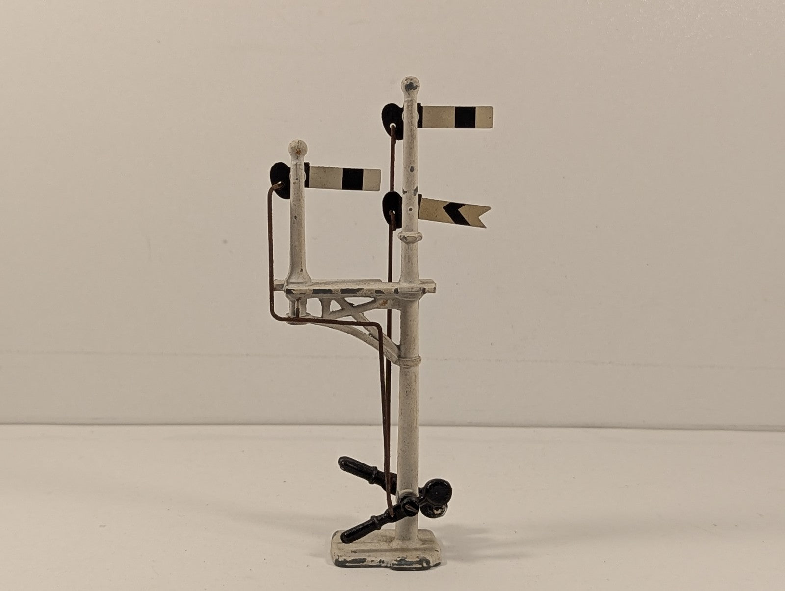 Crescent OO Gauge Junction Bracket Signal White