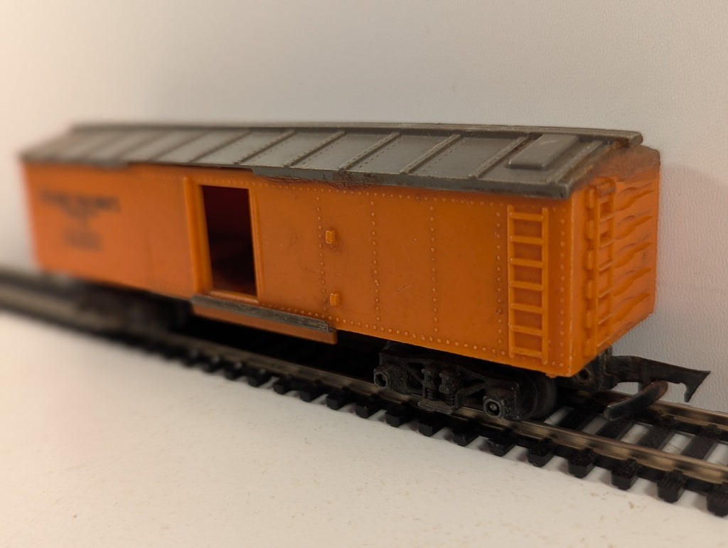 Tri-ang Railways R114 OO Gauge Orange Box Car