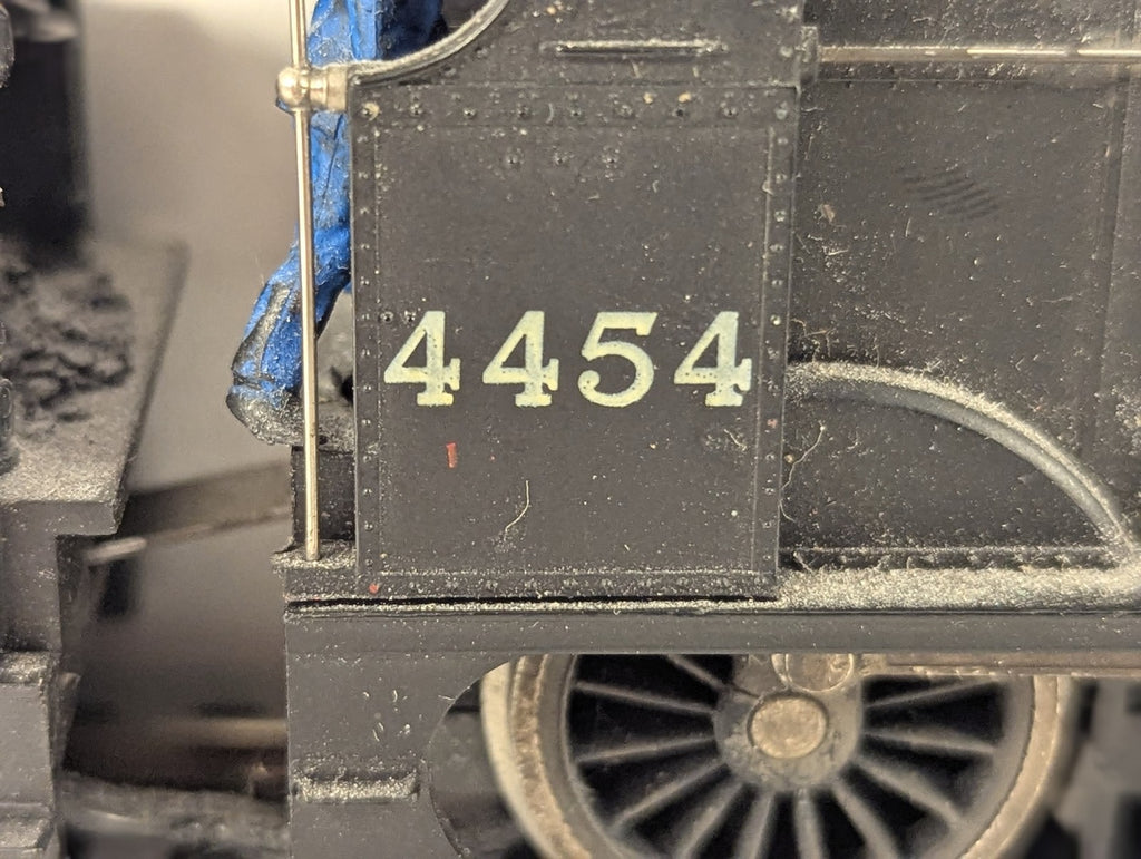 Airfix OO Gauge Fowler Class 4F 0-6-0 Steam Locomotive 4454 LMS Black 54122-6