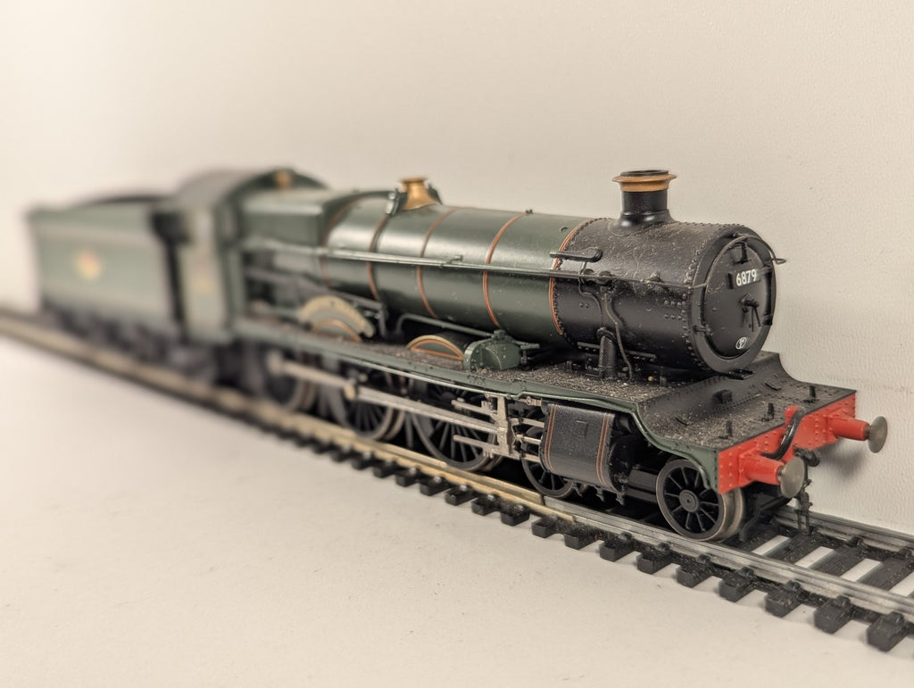 Hornby OO Gauge Grange Class 'Overton Grange' Steam Locomotive 6879 BR Green