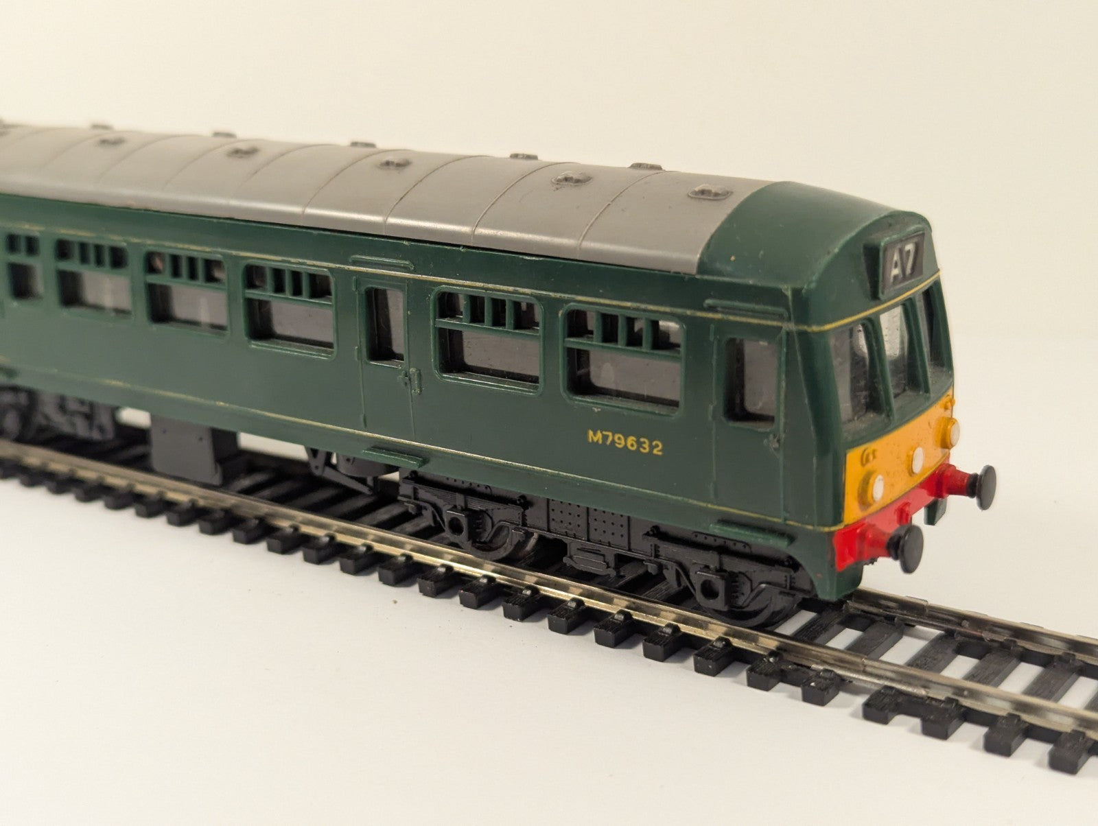 Tri-ang Hornby OO Gauge R158 Class 101 DMU Dummy Car BR Green