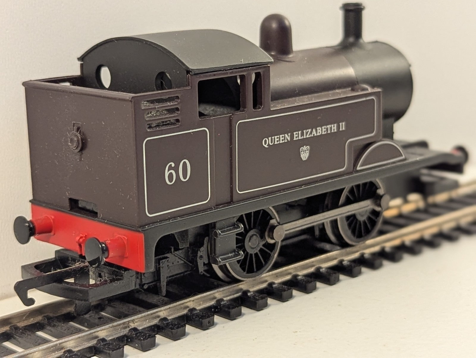 Hornby R3091 OO Gauge BR 0-4-0 Queen Elizabeth II Collectors Club 2012