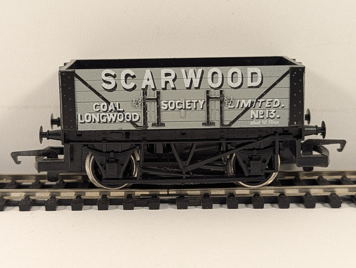 Hornby OO Gauge Scarwood 5-Plank Wagon Goods Wagon 13 Scarwood Coal Society Grey
