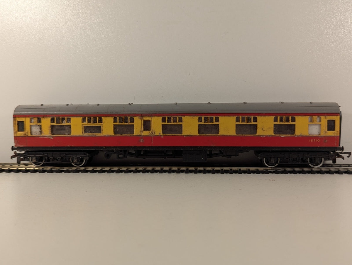 Hornby OO Gauge LMS Corridor Composite Coach Passenger Coach 15210
