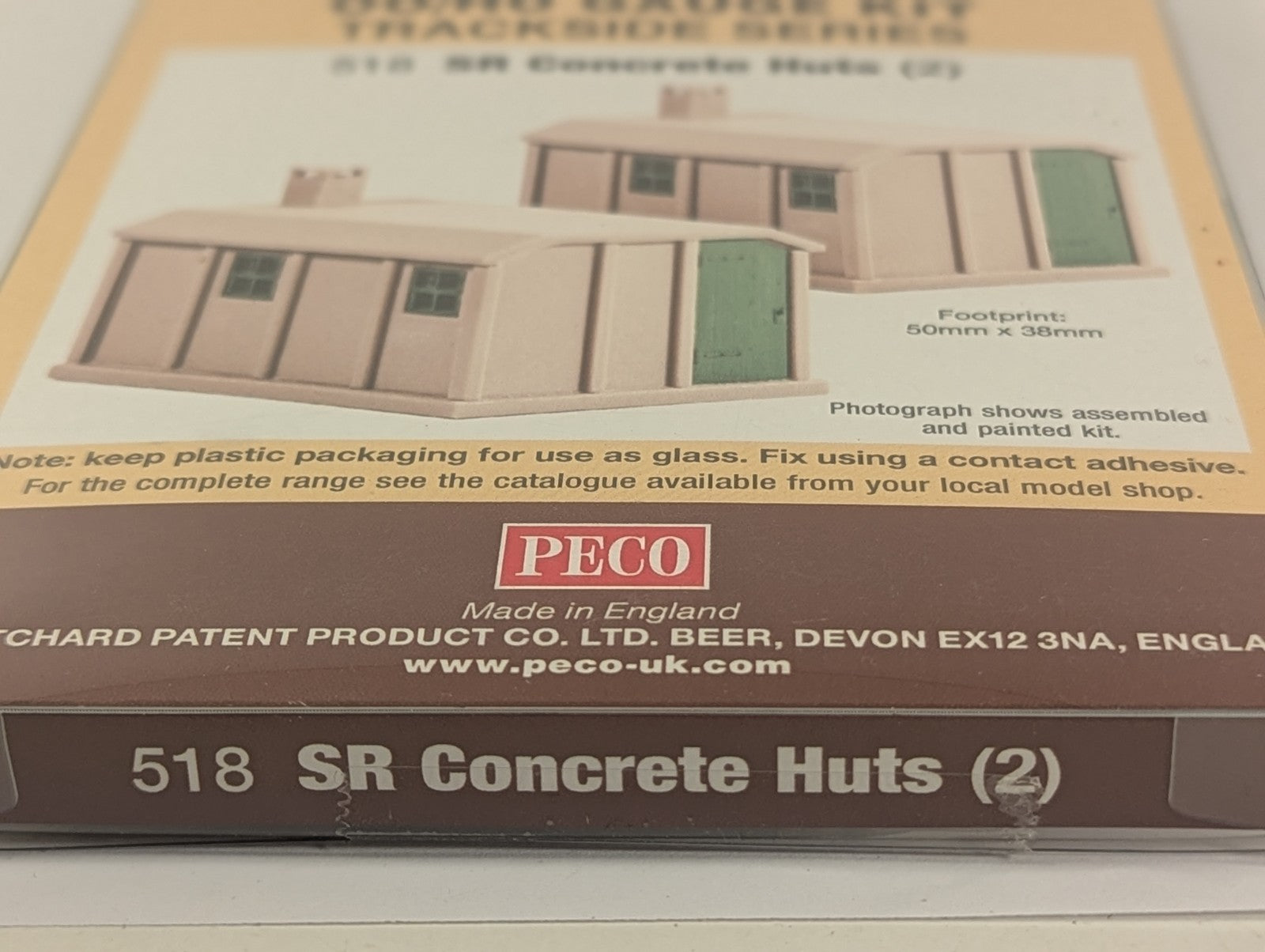 Ratio 518 OO Gauge SR Concrete Huts Building Kit