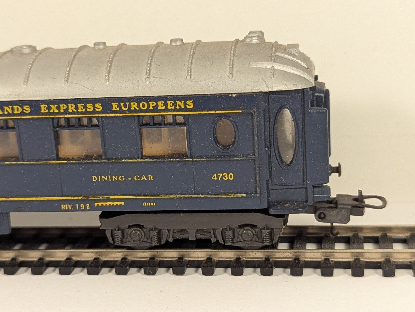 Lima L309202 CIWL Dining Car H0 Gauge - Missing Buffer Head
