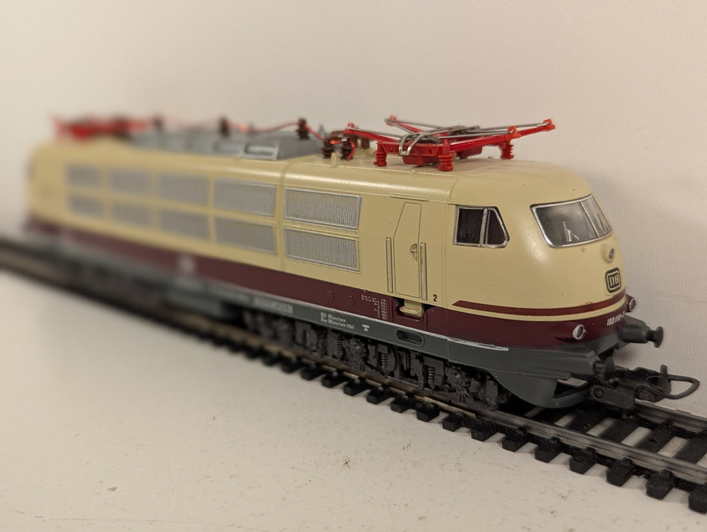 Lima HO Scale DB Class 103 Electric Locomotive 103 110-3 DB Cream & Crimson