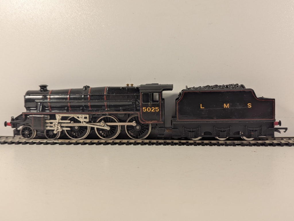 Hornby OO Gauge LMS Class 5 'Black Five' Steam Locomotive 5025 LMS Black