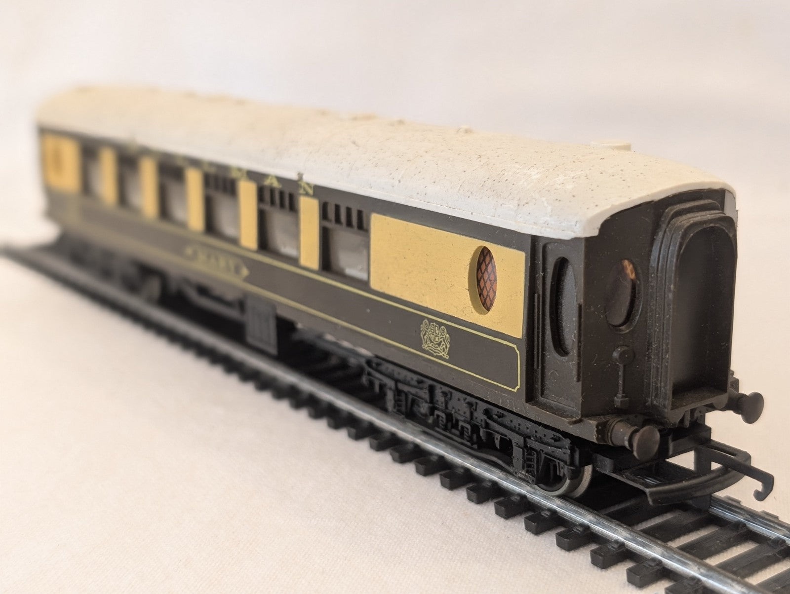 Tri-ang R228 OO Gauge Pullman Car “Mary”