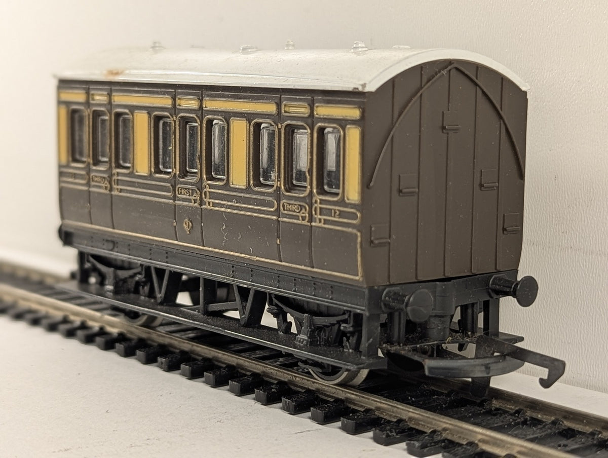 Hornby OO Gauge GWR 4-Wheel Composite Coach Passenger Coach 12