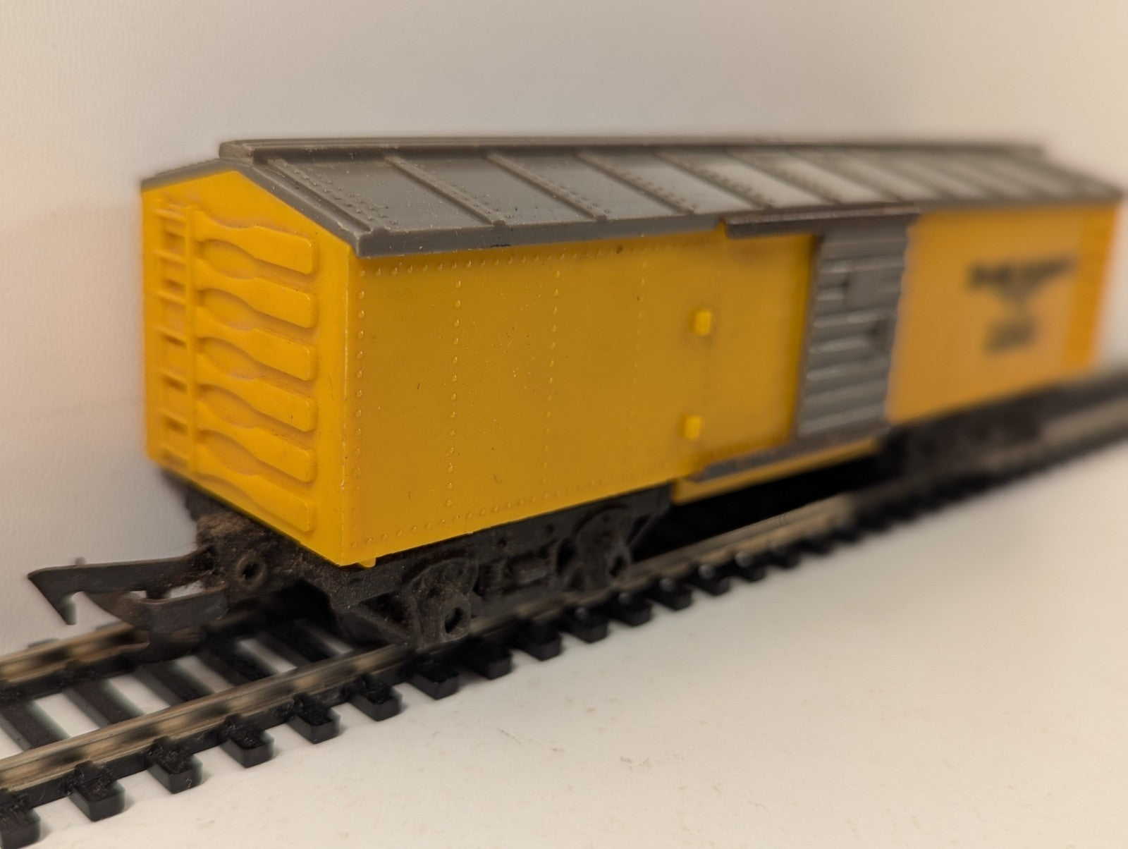 Tri-ang Railways R114 OO Gauge Yellow Box Car
