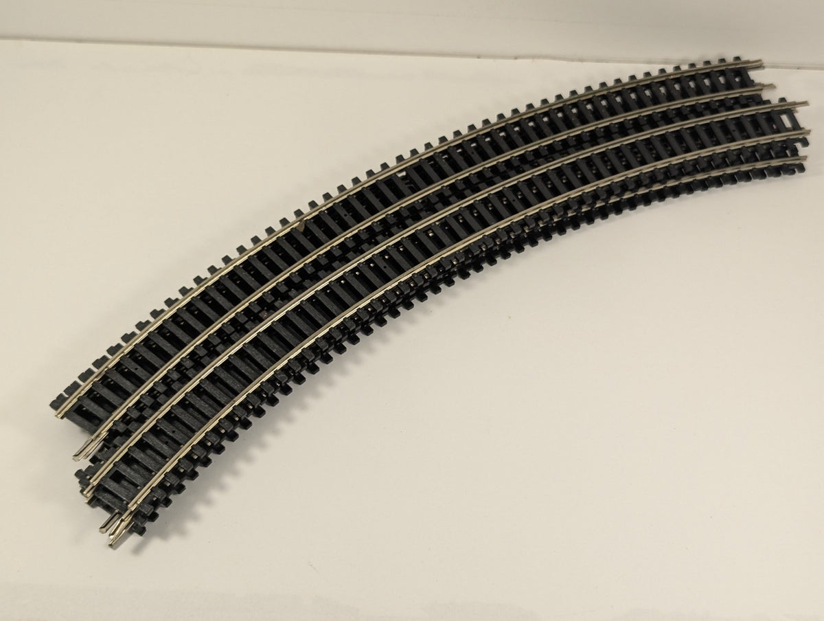 Hornby OO Gauge R607 2nd Radius Double Curve Track