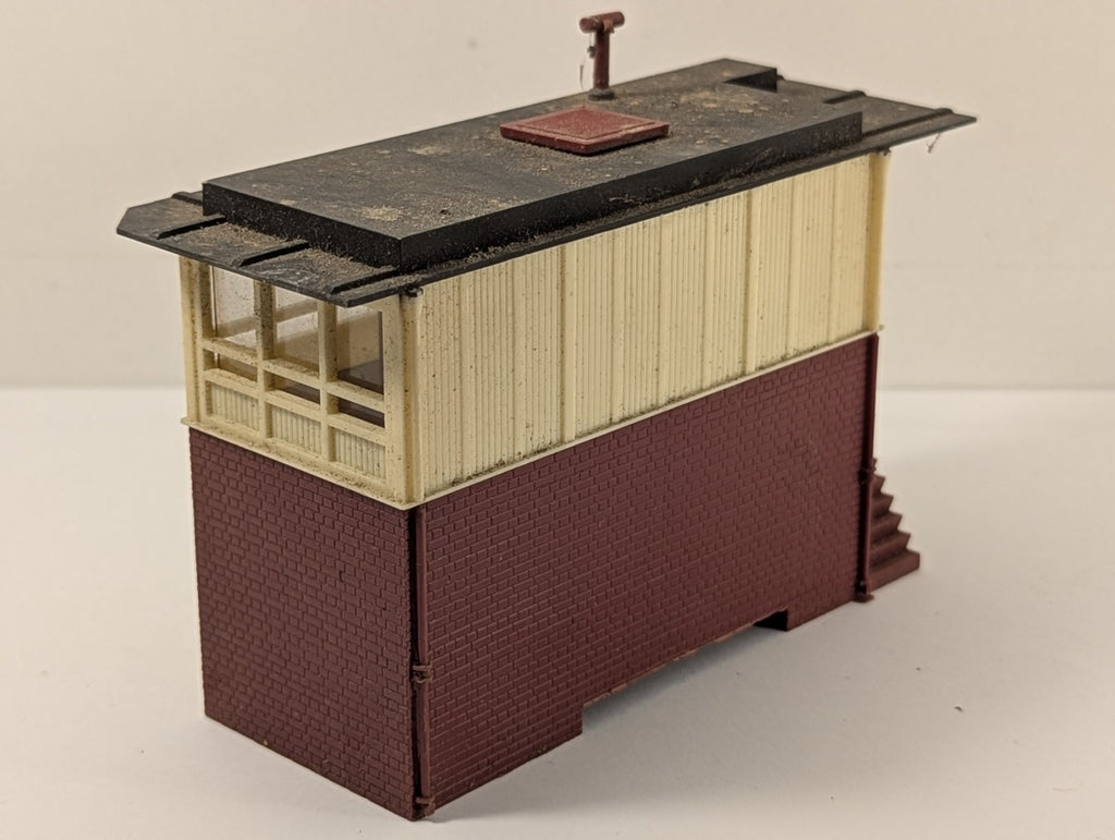 Hornby OO Gauge R146 Modern Signal Box