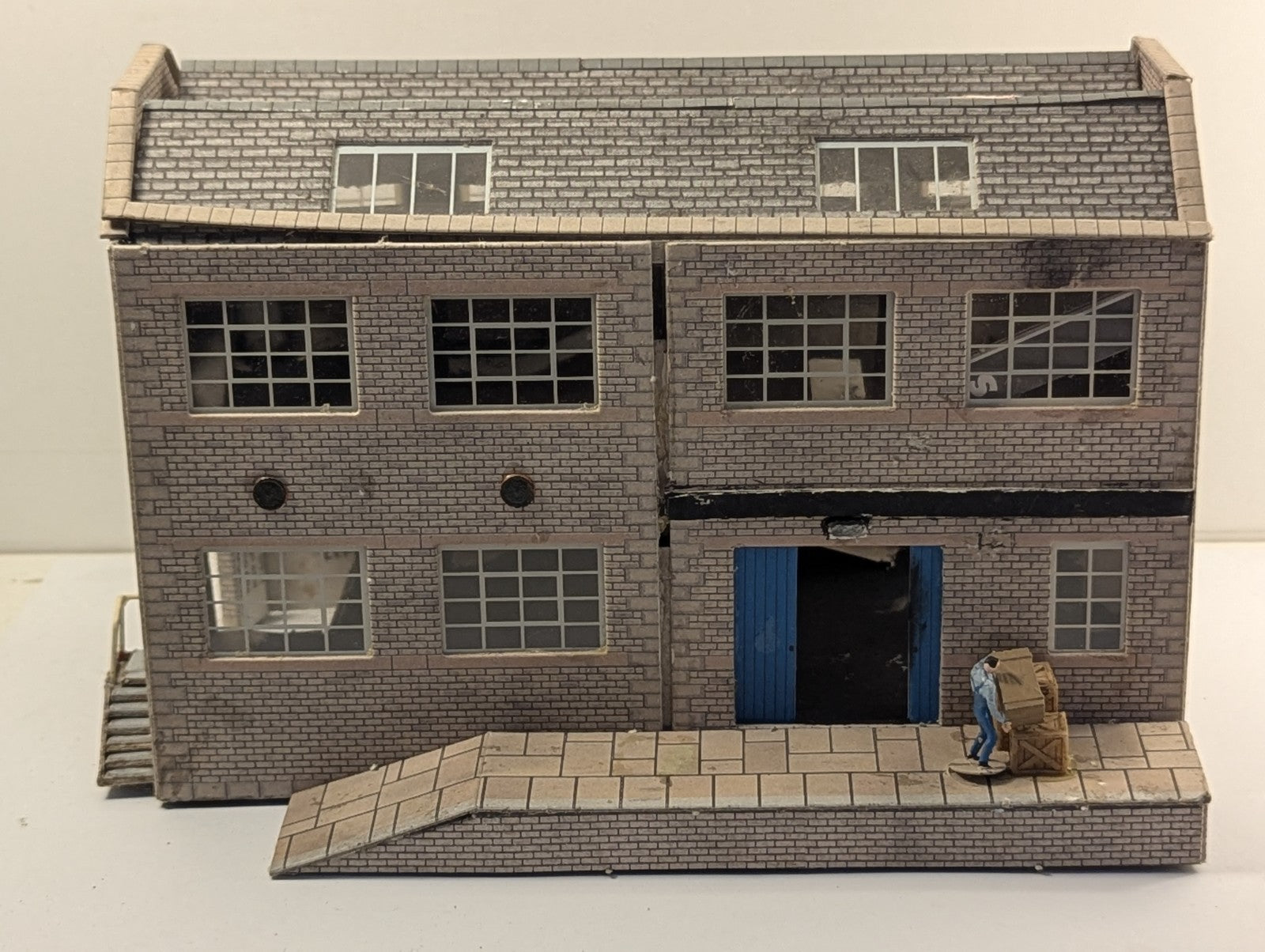Metcalfe OO Gauge Built Card Kit Lambert Engineering Factory Warehouse