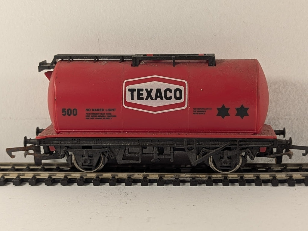 Hornby OO Gauge Texaco Tank Wagon 500 Texaco Red