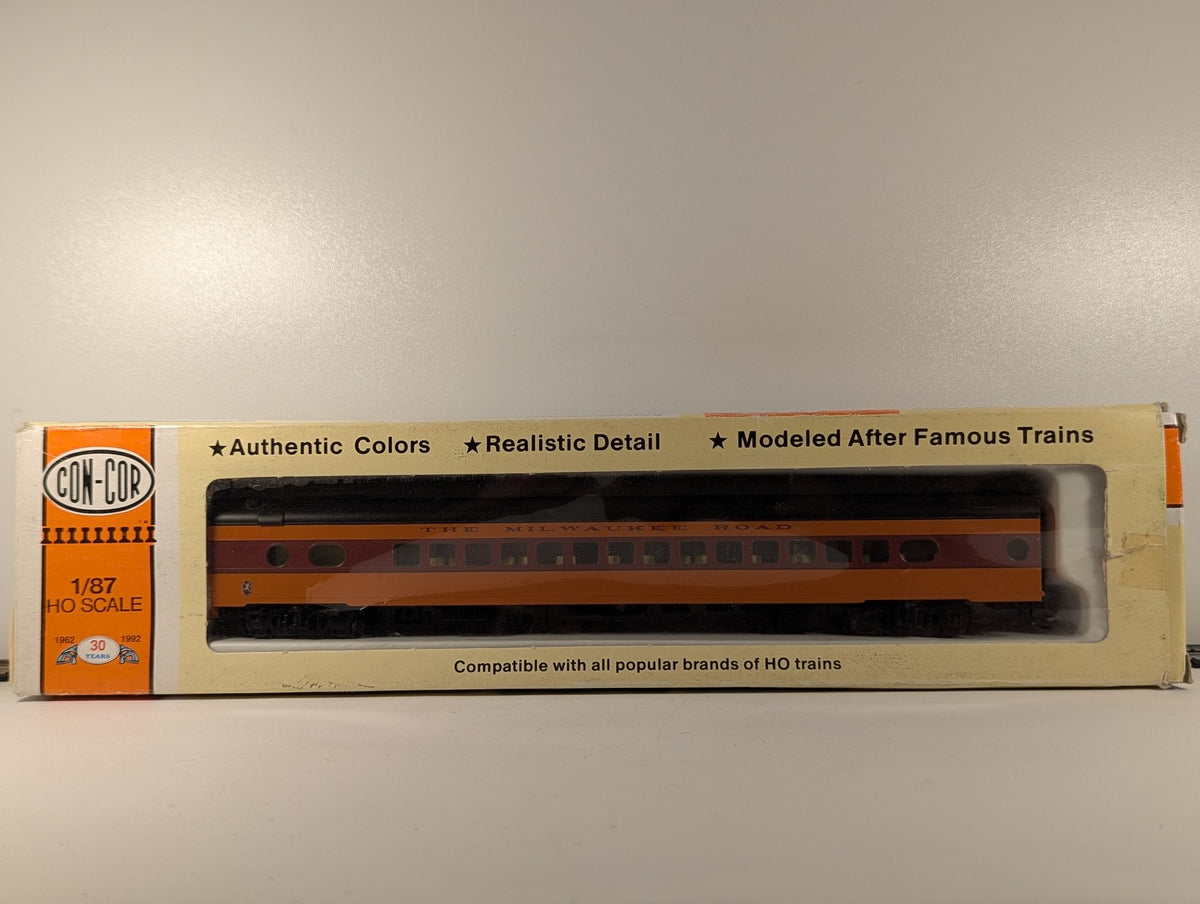 Con-Cor HO Scale Streamlined Coach Passenger Car Milwaukee Road