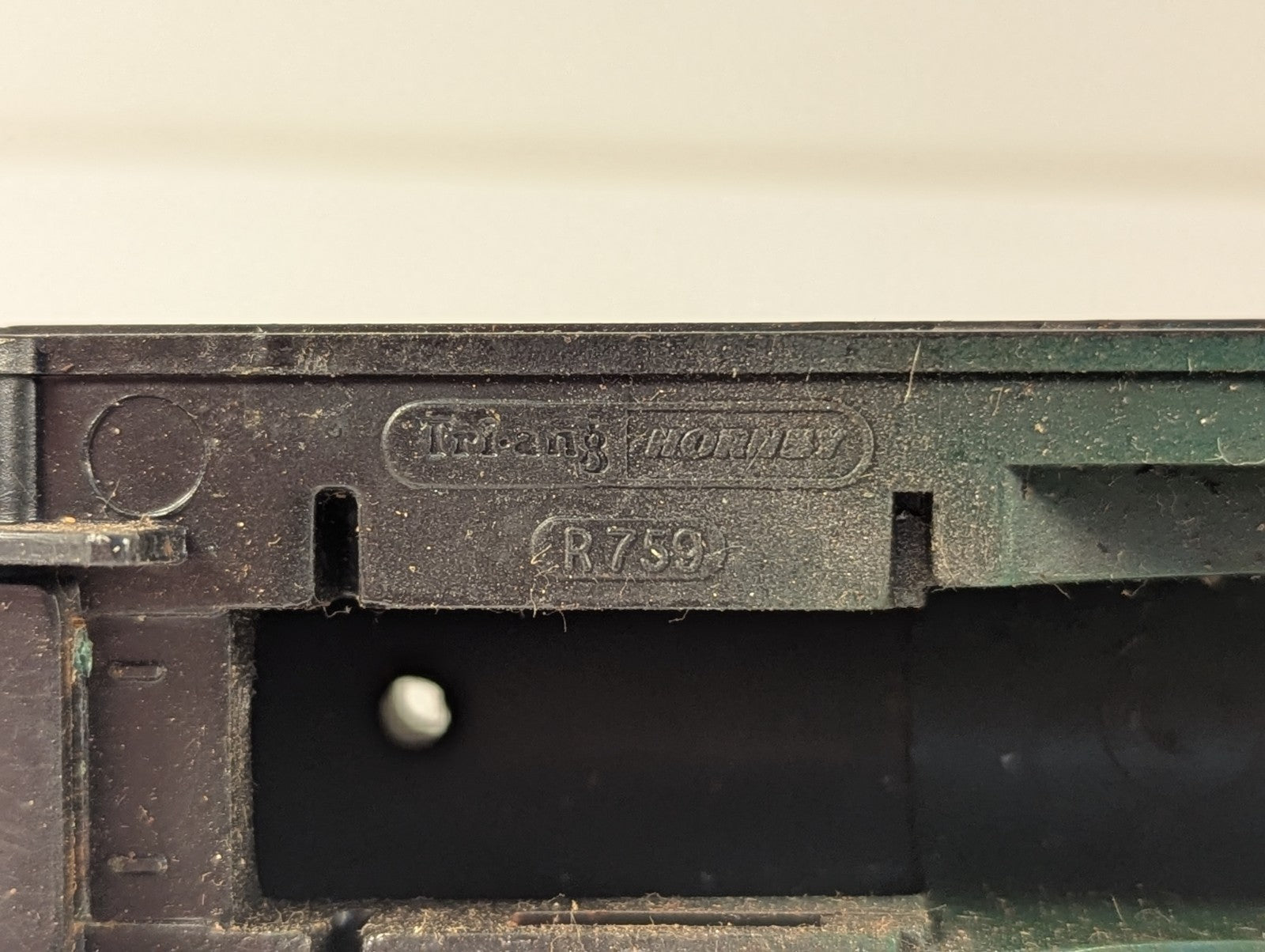 Tri-ang Hornby R759 OO Gauge GWR Hall Class Body Shell - missing decals