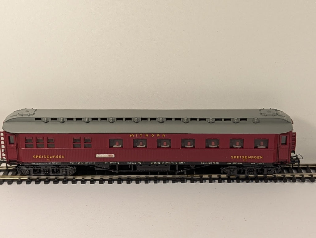 VEB Modellbahnwagen Dresden 426/874 HO Gauge MITROPA Dining Car