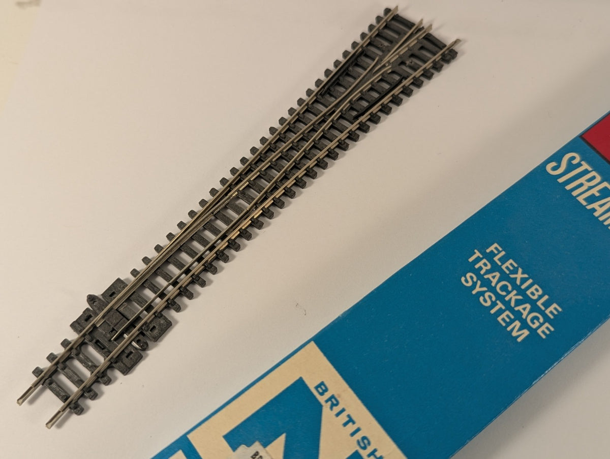 Peco SL-388X N Gauge Right Hand Turnout