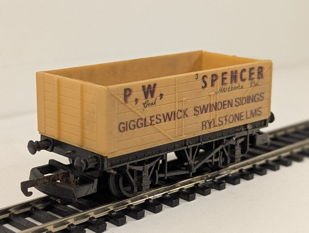 Lima OO Gauge P.W. Spencer 5-Plank Wagon Open Wagon 3 P.W. Spencer Yellow