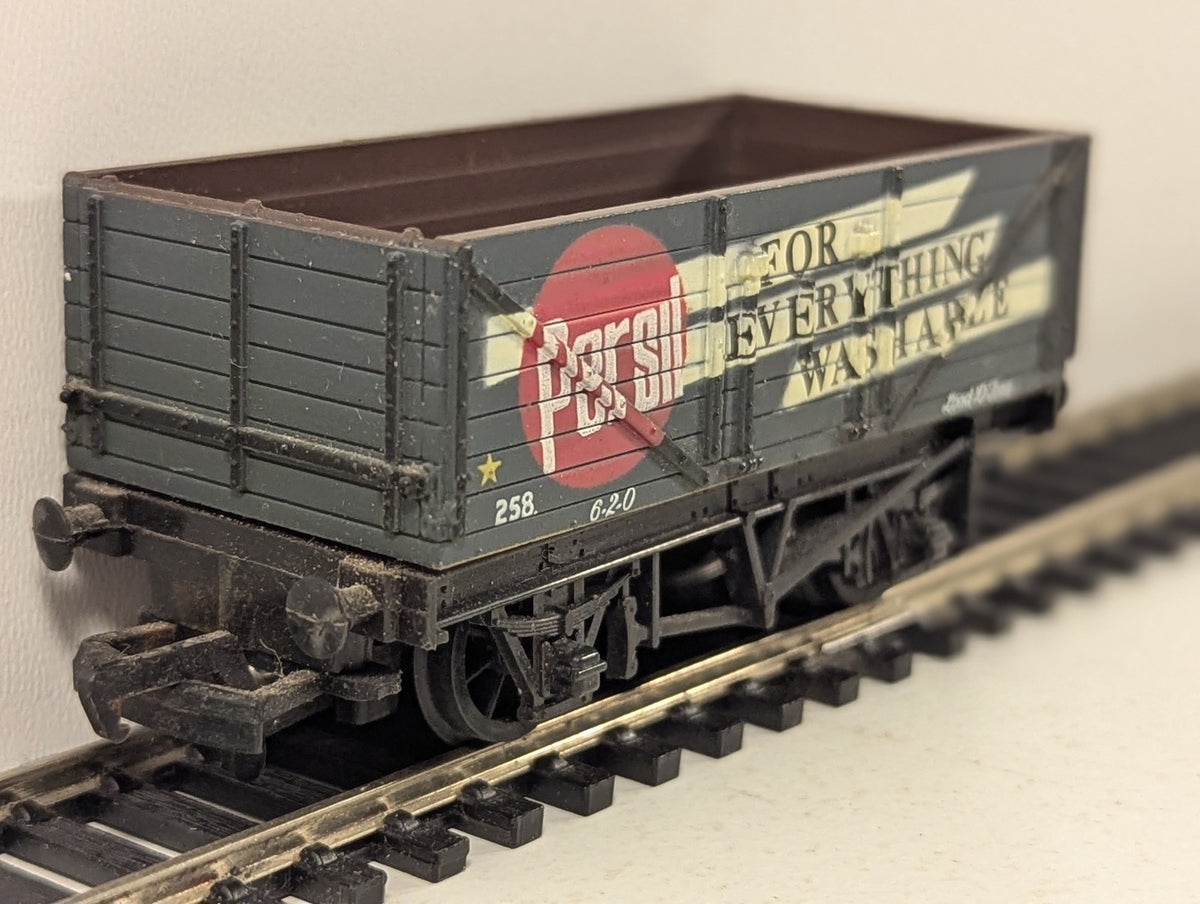 Mainline OO Gauge 7 Plank Wagon Goods Wagon 258 Persil 37-128