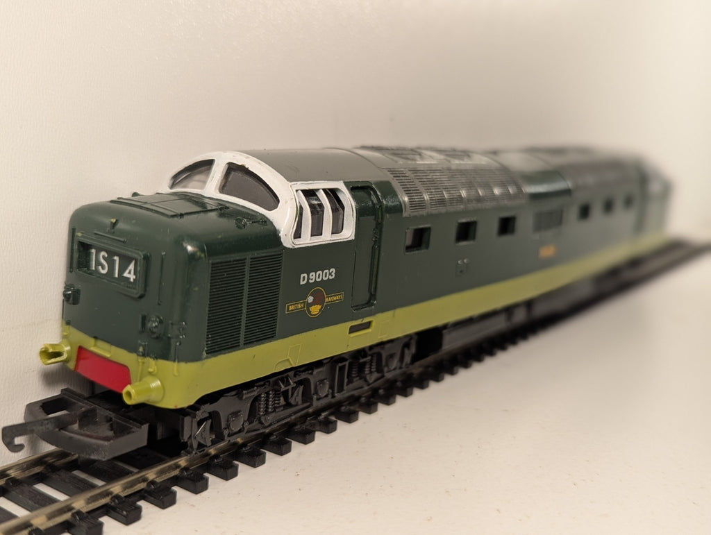 Lima OO Gauge Class 55 Deltic 'Meld' Diesel Locomotive D9003 BR Two Tone
