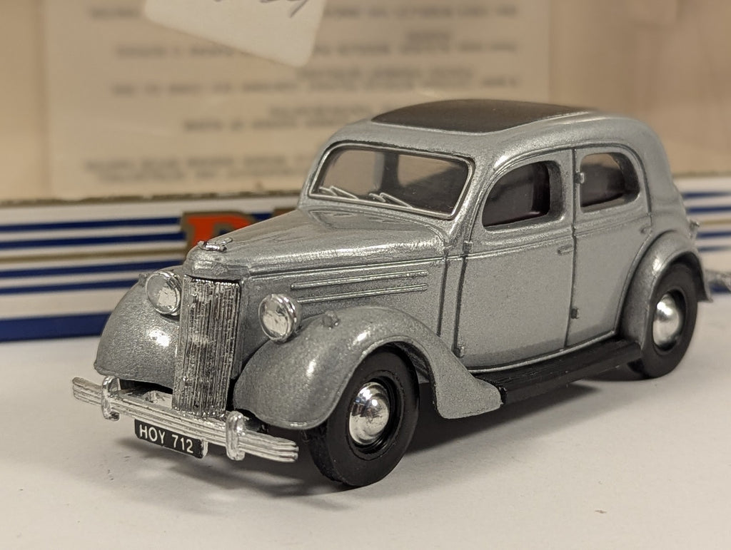 Matchbox Dinky 1:43 1950 Ford V8 Pilot Die-cast Model Car HOY 712 Silver DY5-B