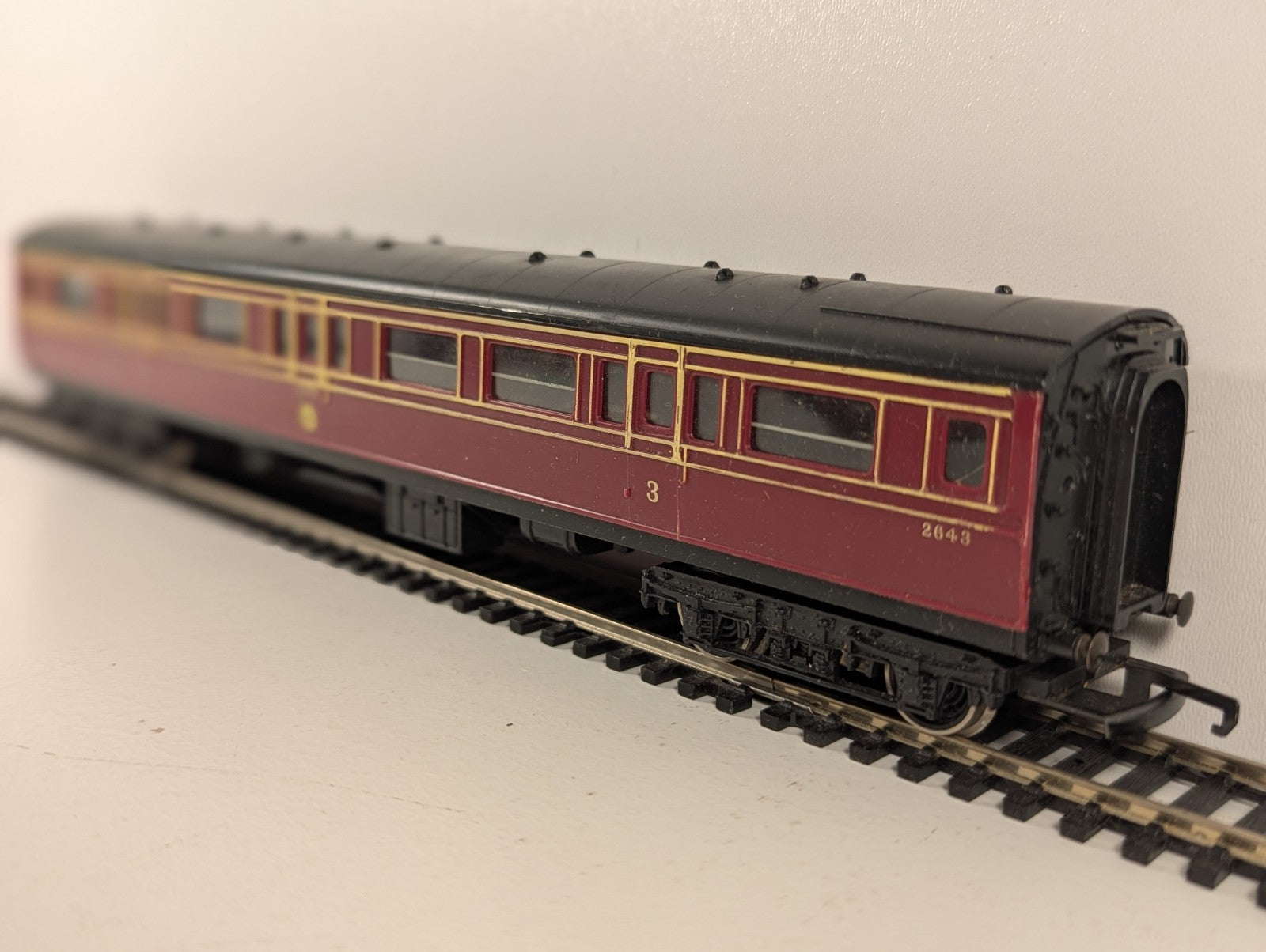 Tri-ang R747 OO Gauge LMS 1st&3rd class Caledonian Composite Coach