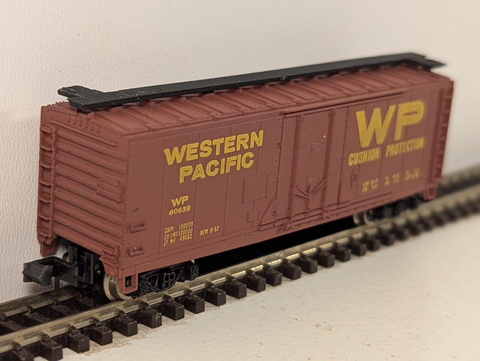 Bachmann 5006 N Gauge Western Pacific Reefer Box Car - Boxed