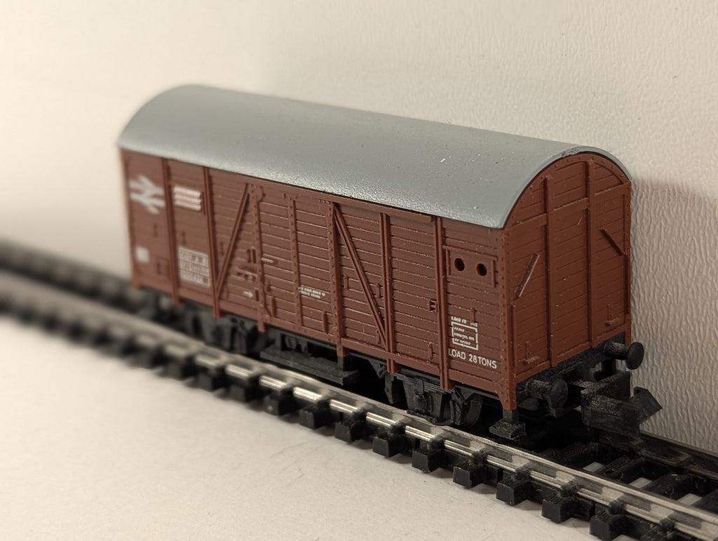 Minitrix N Gauge BR Bauxite COV AB Covered Goods Van Goods Wagon 200424