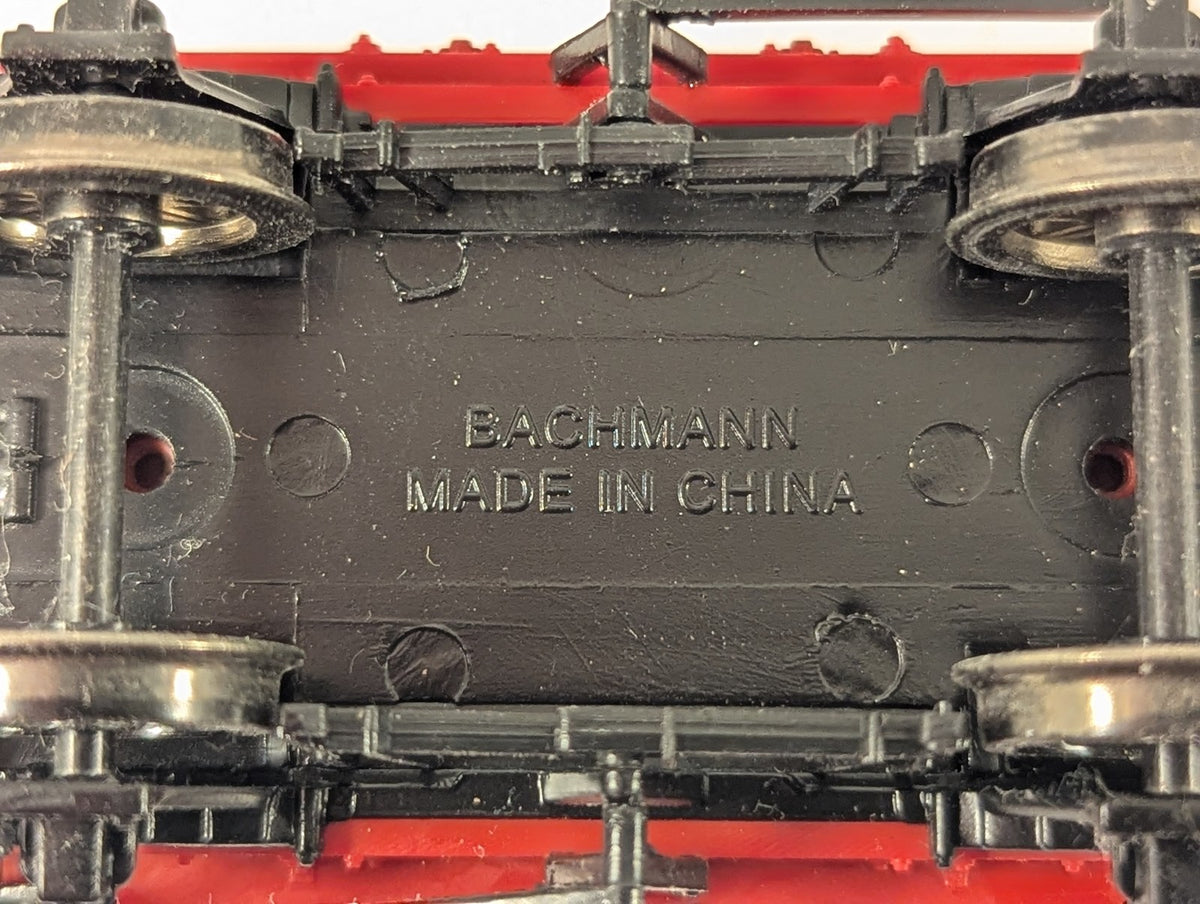 Bachmann OO Gauge 7-Plank Open Wagon 170 Kynoch Red 37-111