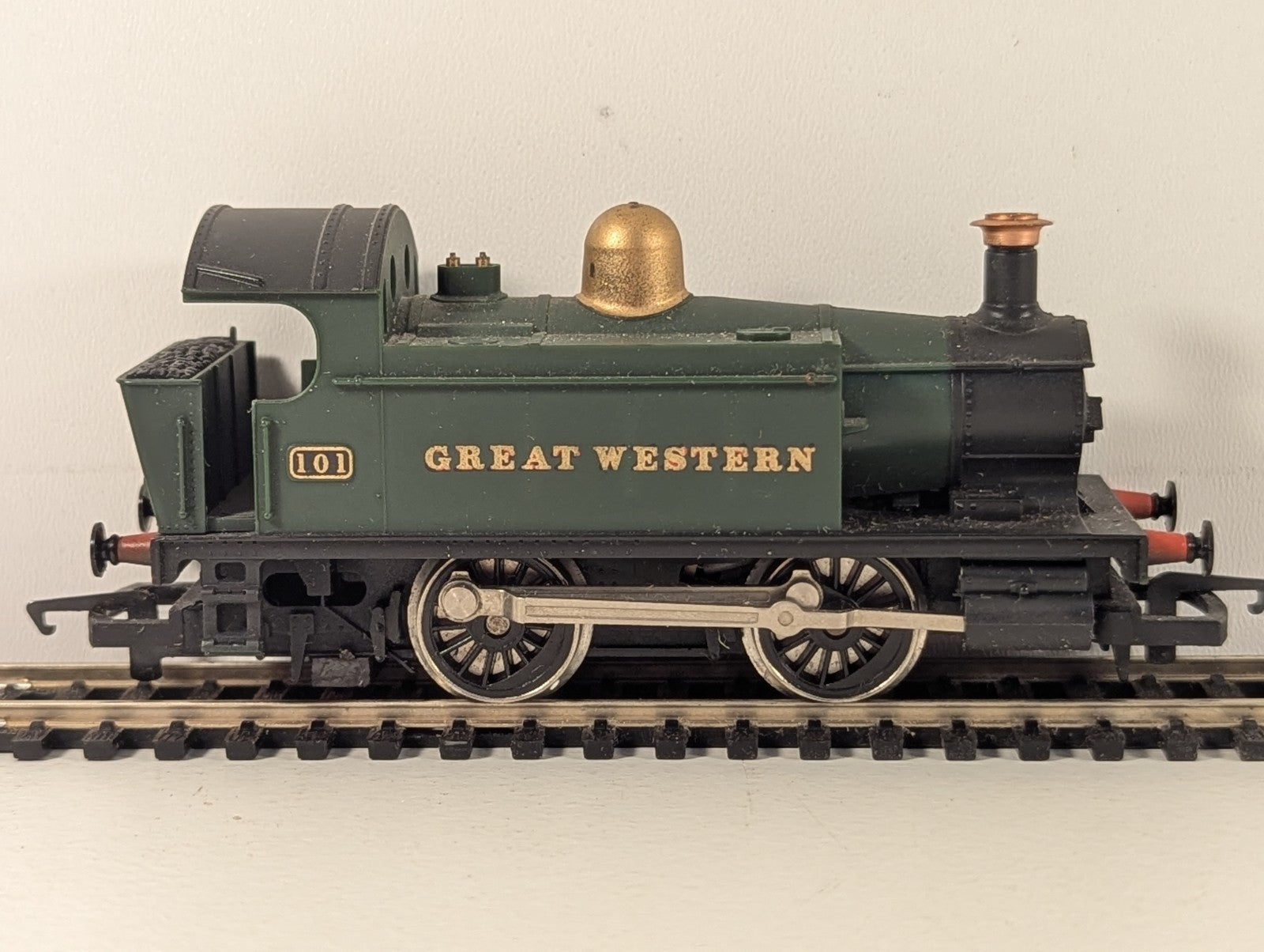Hornby R077 GWR Holden Class 101 0-4-0T Tank Locomotive OO Gauge