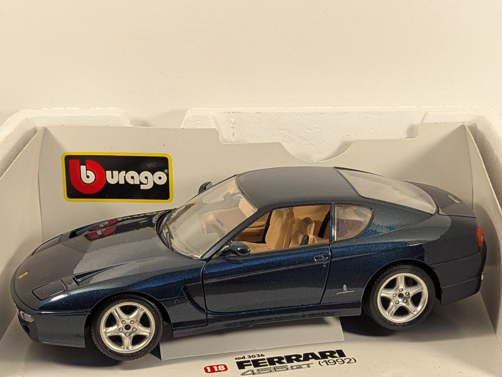 Bburago 1:18 Ferrari 456GT (1992) Die-cast Model Car Dark Blue Metallic