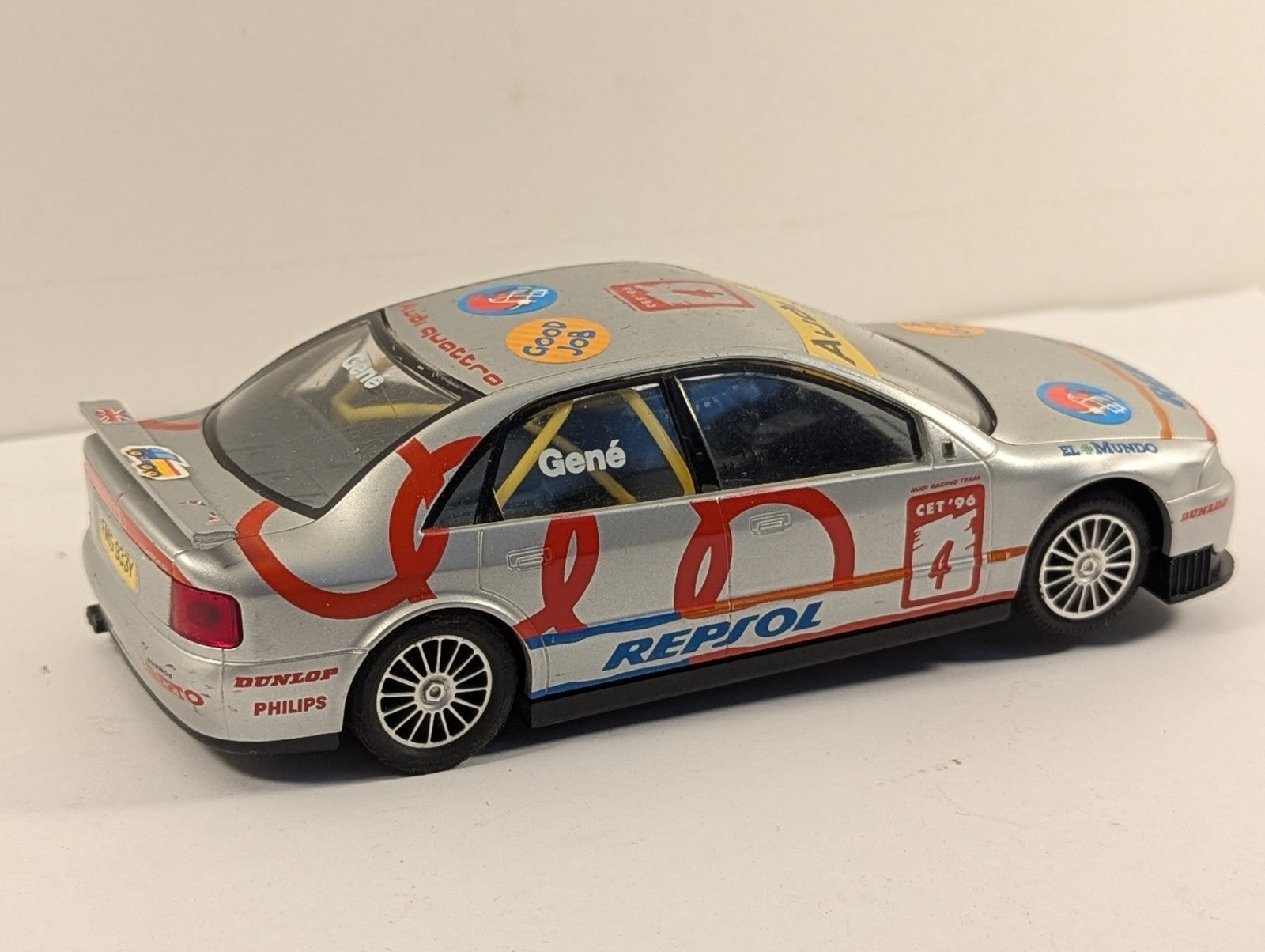 Scalextric C2034 Audi A4 Quattro "Repsol"