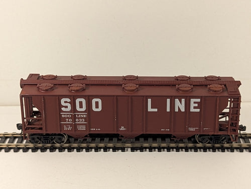 Atlas HO Gauge PS-2 2-Bay Covered Hopper Goods Wagon 70033 Soo Line