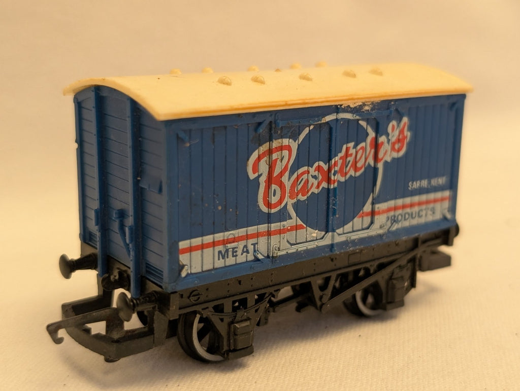 Hornby OO Gauge Baxter's Ventilated Van Goods Wagon Baxter's Meat Products