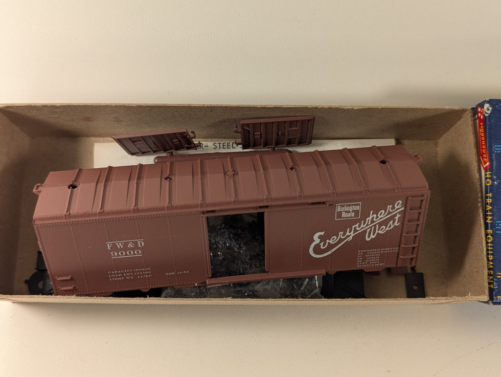 Roundhouse HO FW&D 9000 Box Car Kit Everywhere West